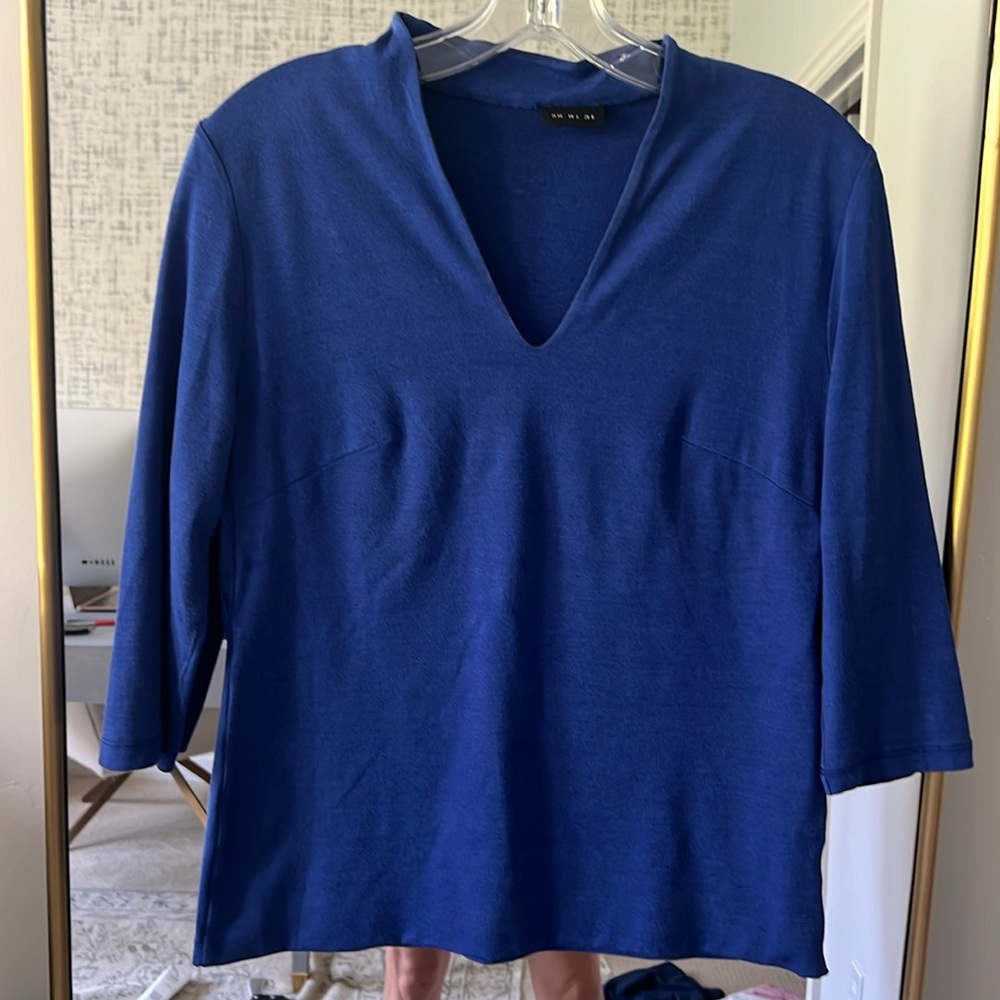 AKRIS blue tee